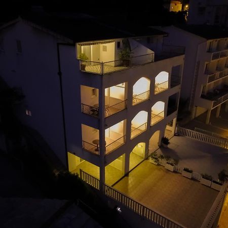 Apartments Larus บาชกาโวดา ภายนอก รูปภาพ