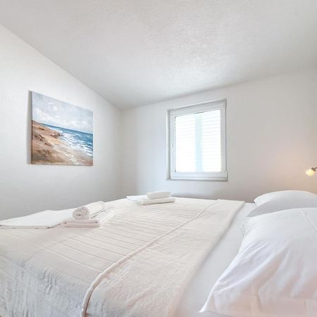 Apartments Larus บาชกาโวดา ภายนอก รูปภาพ