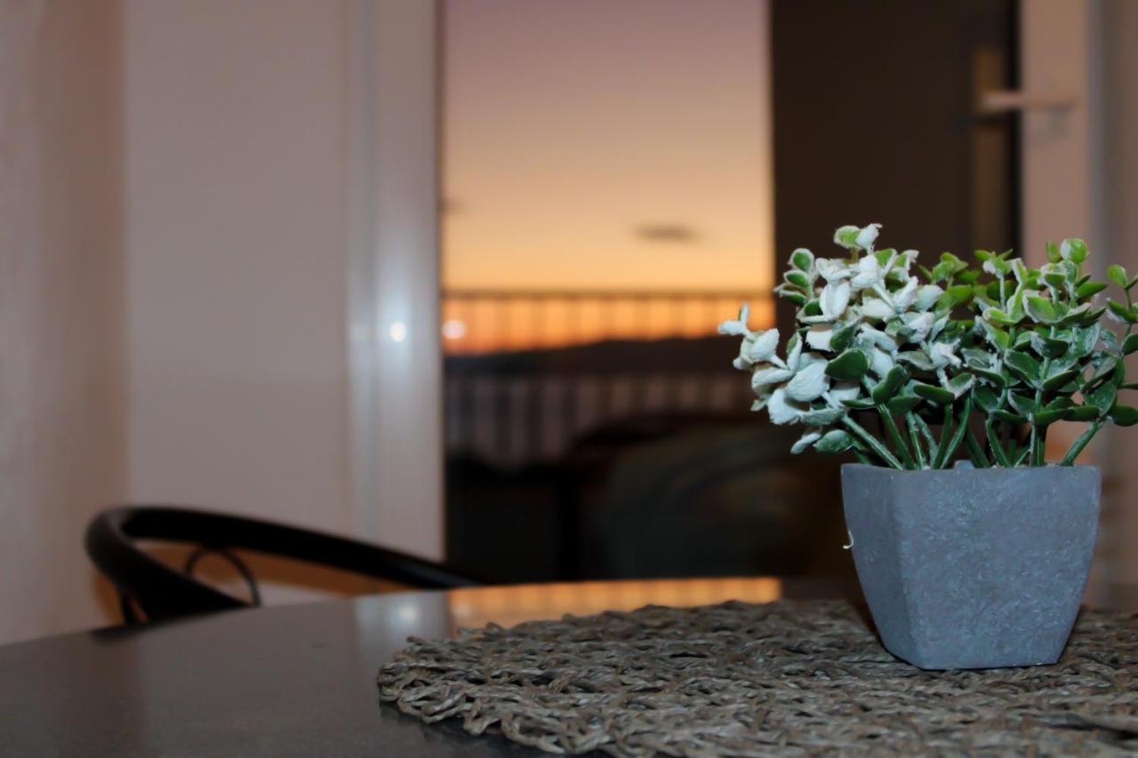 Apartments Larus บาชกาโวดา ภายนอก รูปภาพ