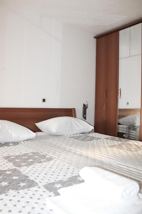 Apartments Larus บาชกาโวดา ภายนอก รูปภาพ