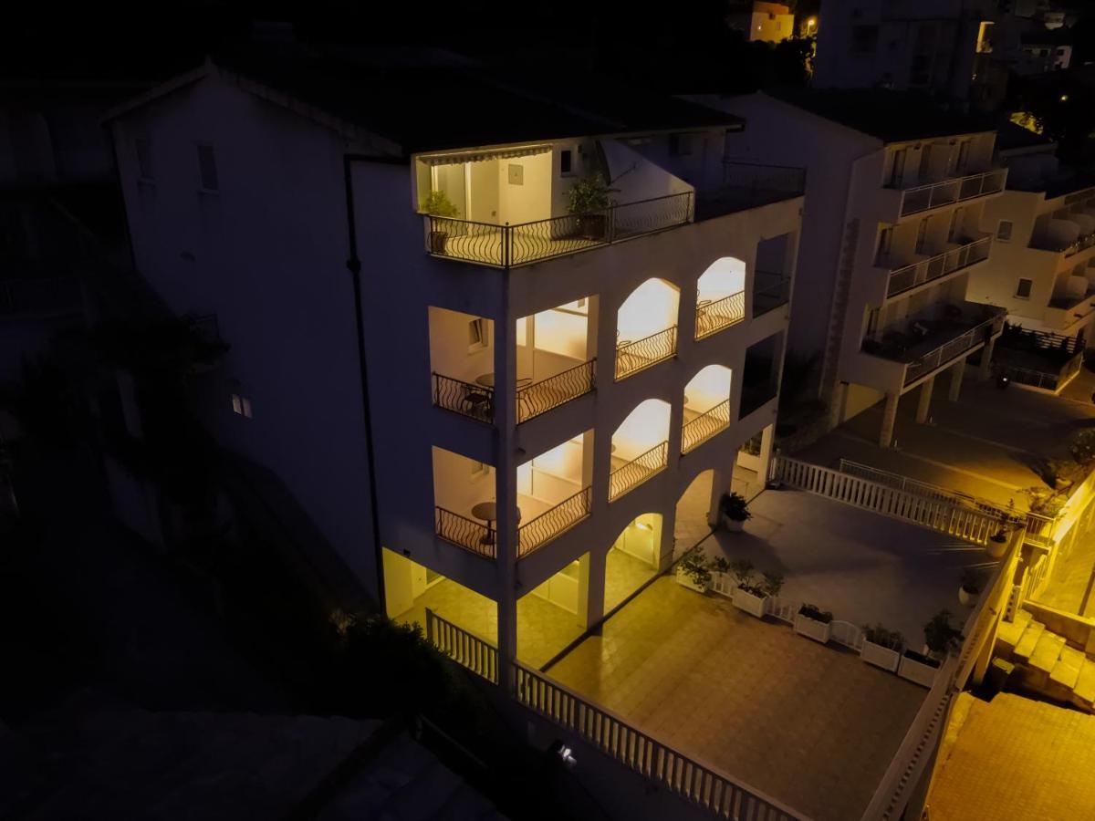 Apartments Larus บาชกาโวดา ภายนอก รูปภาพ