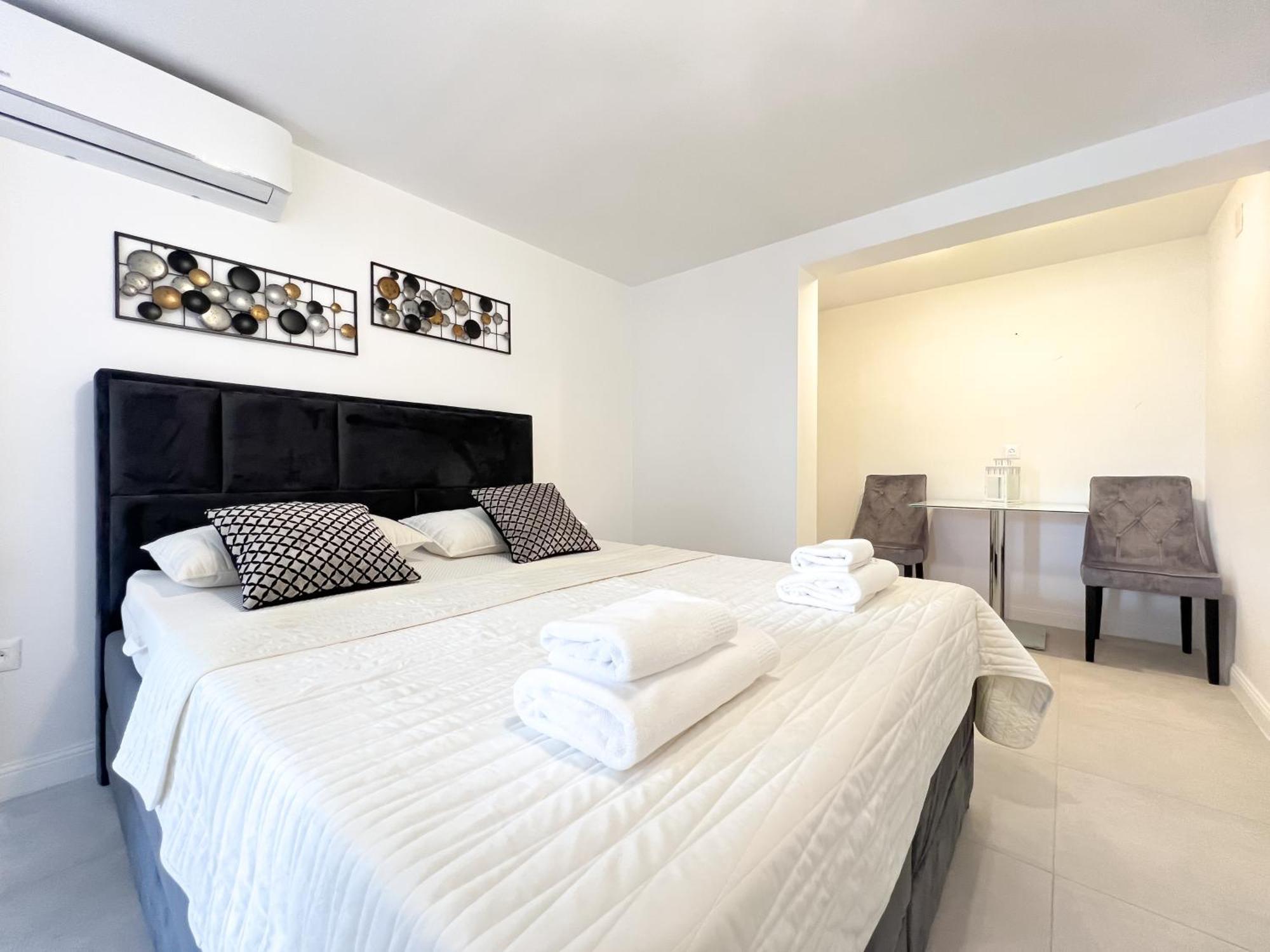 Apartments Larus บาชกาโวดา ภายนอก รูปภาพ